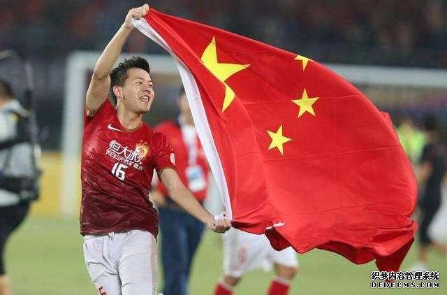 含著金鑰匙入場(chǎng)，砸60億打廣告巨虧40億，混得“最失敗”的一瓶水