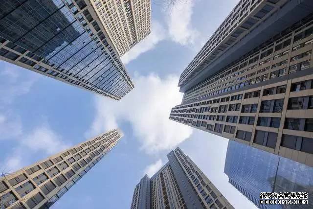 經(jīng)濟(jì)“內(nèi)循環(huán)”來(lái)了！是該存錢(qián)還是買(mǎi)房？專家“八個(gè)字”回應(yīng)！