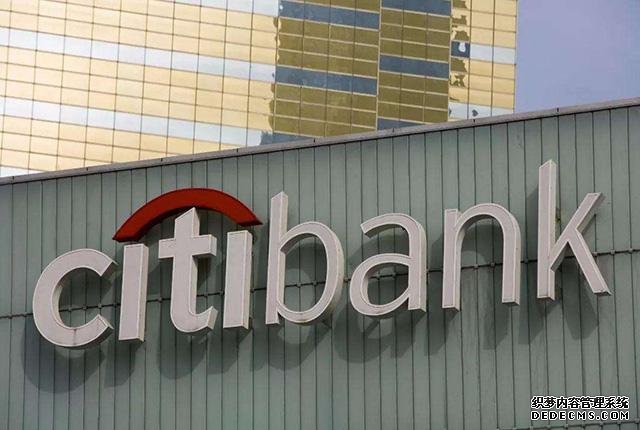 “離柜概不負(fù)責(zé)”？銀行錯(cuò)將50萬轉(zhuǎn)成500萬，客戶要?dú)w還嗎？